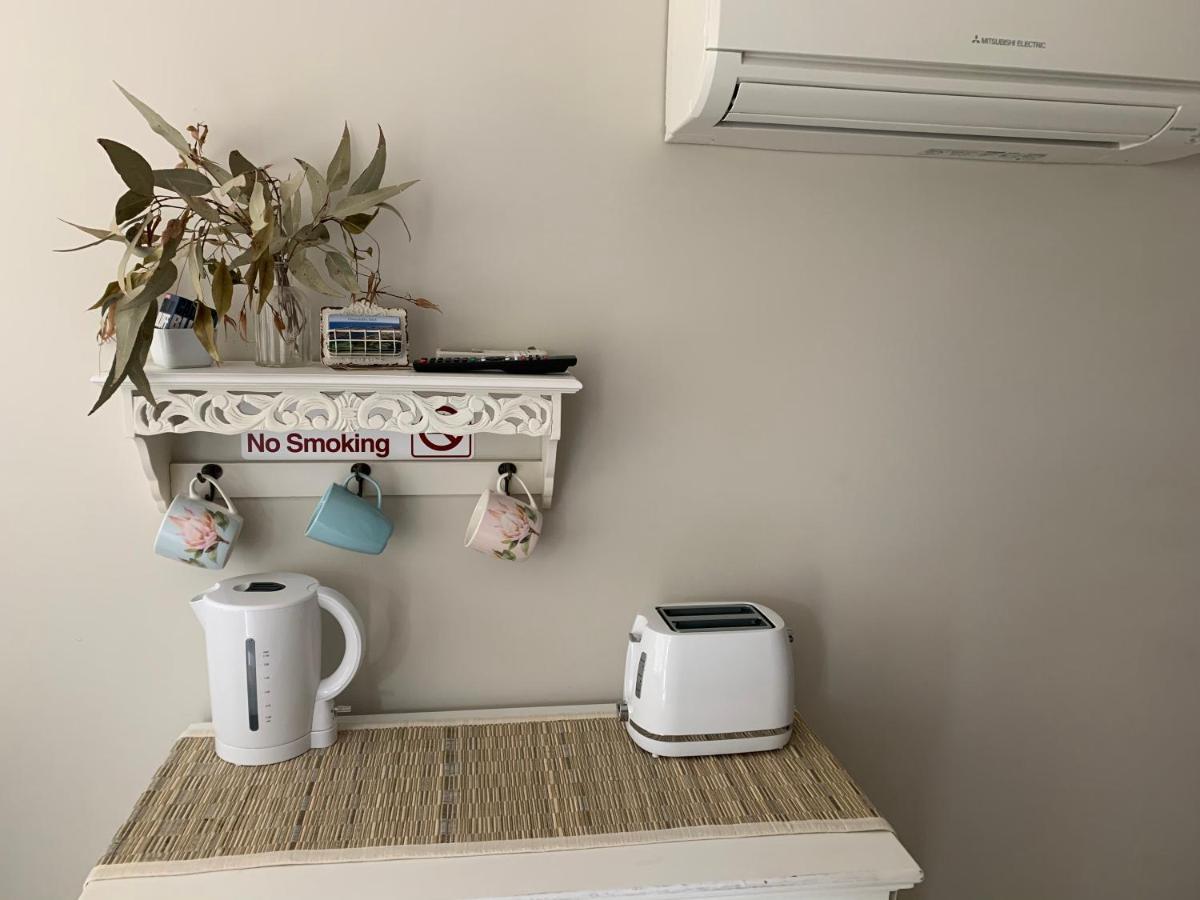 Churchill'S B&B Twin Spa Getaway Studio Swansea Esterno foto