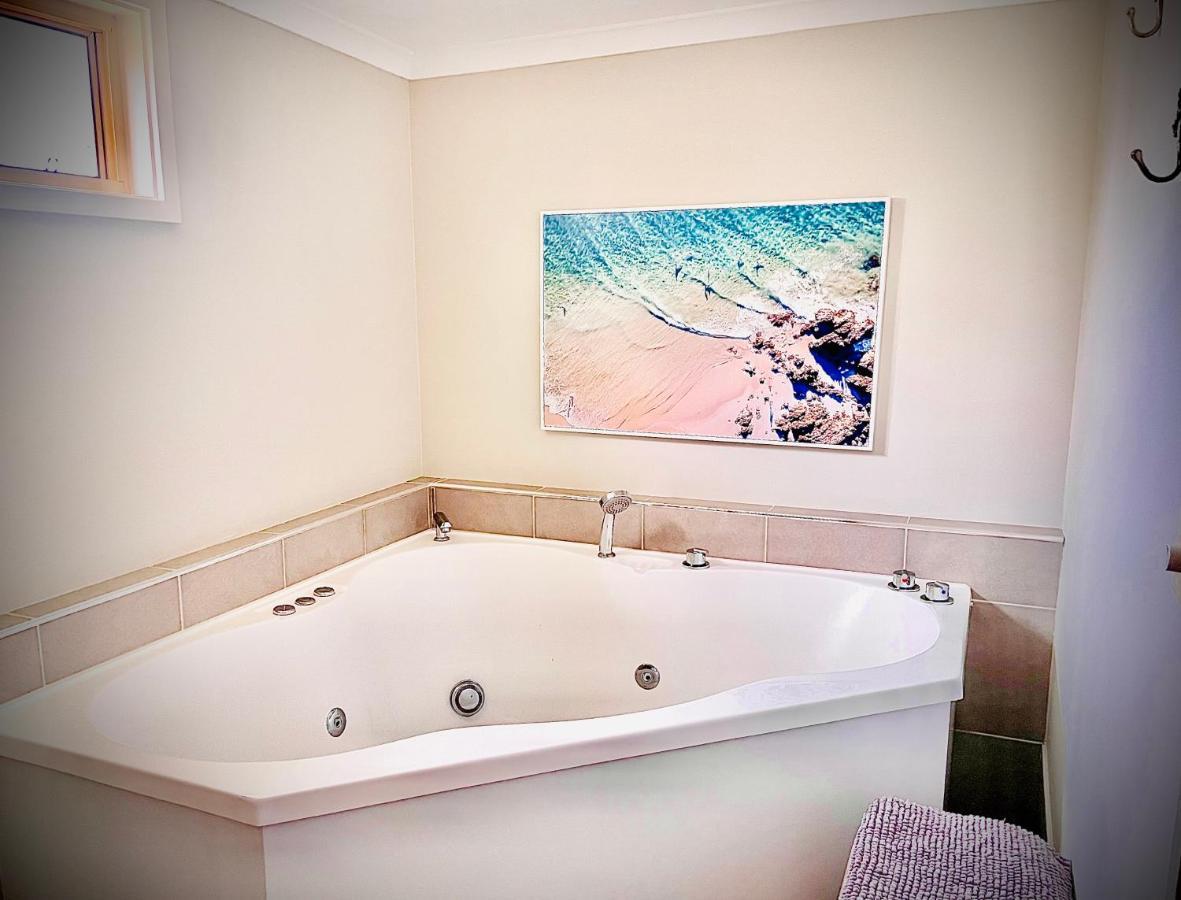 Churchill'S B&B Twin Spa Getaway Studio Swansea Esterno foto