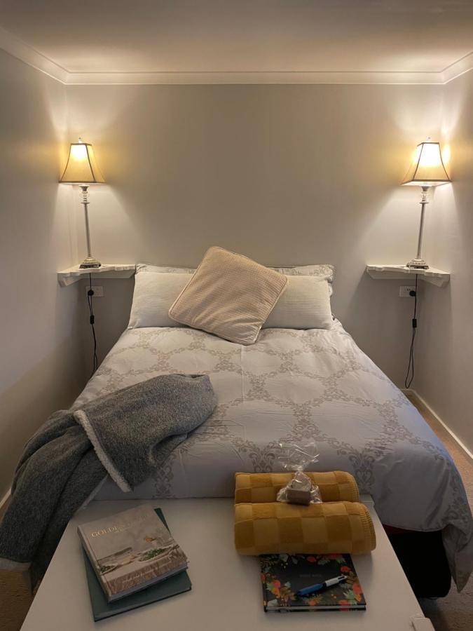 Churchill'S B&B Twin Spa Getaway Studio Swansea Esterno foto